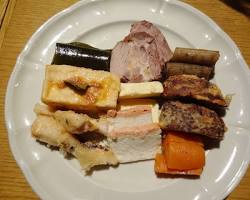 沖縄料理の盛り合わせの画像