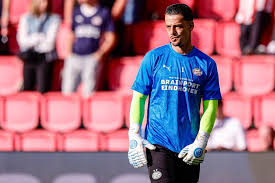 LIVE | Kampioen PSV start met Olij en Driouech, Saibari ontbreekt en daarom speelt talentvolle middenvelder vanaf de aftrap