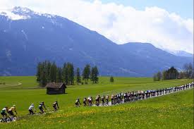 Tour des Alpes 2026 : Pidcock brille lors de la 4e étape Arco - Trente !