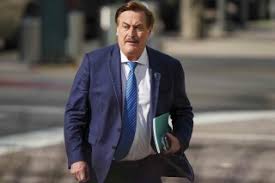 Mike Lindell Defamation Case: Jury Orders MyPillow CEO to Pay $2.3M - Imagen ilustrativa del artículo