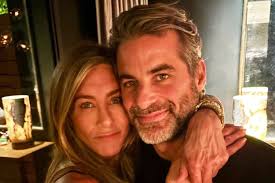 Jennifer Aniston’s Boyfriend Jim Curtis Says Secret to Getting Through Disagreement Is ‘Lots of Meditation, a Lot of Talk’