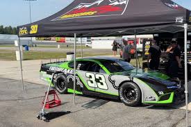 Cleetus McFarland buys Pro Late Model to work on racecraft