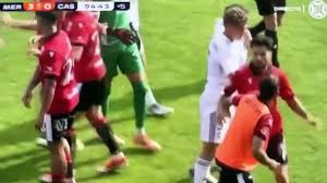 ¡Arbeloa Explota! Arbitraje Polémico en el Mérida - Castilla