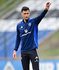 Davie Selke Weighs €1 Million Decision: Stay with HSV or Bundesliga Move?