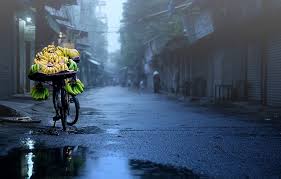 Kết quả hình ảnh cho mưa dông qua phố