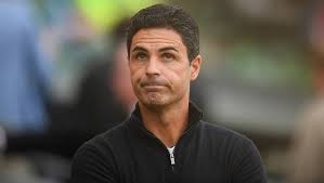 Arsenal ‘Discuss’ Shock Move for Long-Term Striker Target
