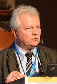 Gerd-Rüdiger Burmester, Direktor der Klinik für Rheumatologie und Klinische ...