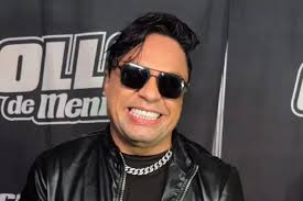 Neto Araújo, vocalista da banda Collo de Menina, morre aos 42 anos