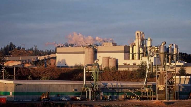 Ottawa extends $100M loan to Millar Western Forest Products to help offset tariff impacts on B.C. and Alberta operations; Eby defends minister's dissent on LNG expansion citing 'big tent'
