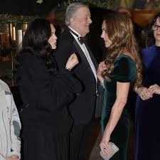 Jessie J Hugs Kate Middleton, Breaking Royal Protocol