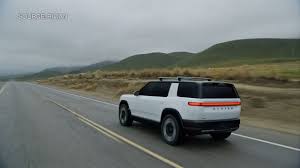 Rivian CEO Sees New Electric SUV as Key Milestone for AI Tech