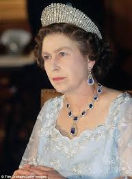 Dazzling jewels: Queen Elizabeth II attends a banquet in India in 1983 - article-2609355-1B1544A3000005DC-510_470x637