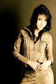 Hasil gambar untuk bugil telanjang NAJWA SHIHAB indonesia presenter tv