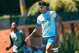 Un clima perfecto, algunos rituales y la llegada de un “hijo a casa”: así va la reunión de la Selección Colombia en Guarne