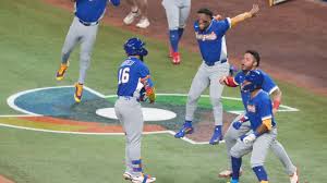 Salvador Perez's Heroics Propel Venezuela into WBC Semifinals!
