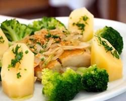 Imagem de Bacalhau com batatas e brócolis