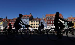 What makes a country ‘rich’: Economic must-reads for this month
