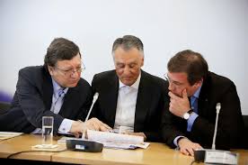 Resultado de imagem para A VERDADE ESCONDIDA SOBRE CAVACO SILVA!!!