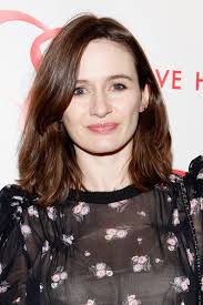Emily Mortimer wore her ultra shiny hair in a sleek bob at the Alison Gertz Foundation for AIDS Education 20th Anniversary Gala. - Emily%2BMortimer%2BShoulder%2BLength%2BHairstyles%2BB_IbcH-tJ80l