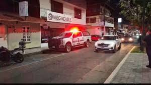 Encapuchados asaltan sucursal de Megacable en Uruapan y huyen con botín
