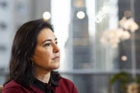 Michelle Bolsonaro sofre na pele a ideologia que representa, diz Simone Tebet