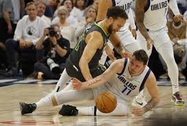 Kyle 'Slow Mo' Anderson retorna aos Wolves com a chegada dos Grizzlies.