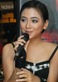 Hasil gambar untuk bugil telanjang NAJWA SHIHAB indonesia presenter tv