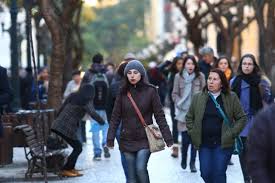 Após sábado de chuva, Curitiba se prepara para um domingo seco e mais frio