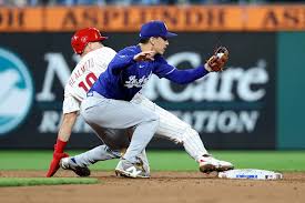 Baserunning blunder by JT Realmuto kills Phillies rally in 2-1 loss to Dodgers with disastrous game-ending double play