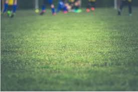 Futebol no celular em 2026: o que muda para o torcedor - TikTok, bola conectada, 5G e 104 jogos no YouTube