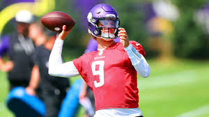J.J. McCarthy wants to stay with Vikings after losing QB job