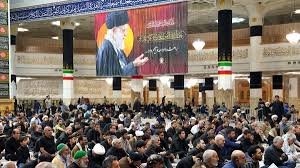 Farsnews | آغاز مراسم هفتمین شب خاکسپاری رهبر شهید در حرم بانوی کرامت