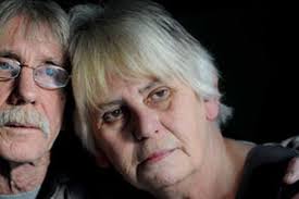 John and Gill Whitley. THE parents of the killer who knifed mechanic Leon Jones to death have said “sorry” to his family. Unemployed Scott Whitley, who had ... - pics-image-15-237601353