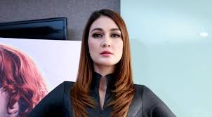 Hasil gambar untuk tentang luna maya