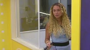 Sarah Andrade avalia Leandro no BBB 26: 'Falta carisma'