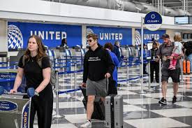 United Airlines' flight attendants ratify deal for 31% wage hike, boarding pay