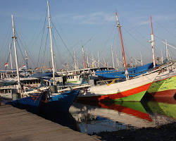 Gambar Kapal Penangkap Ikan