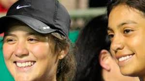 La tamaulipeca Alejandra Cisneros y la duranguense Victoria Rodríguez, sonrientes por haberse llevado el cetro de la Copa del Café. - CISNEROS2