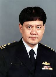 Goh Yong Siang Managing director, international and strategic relations. The former chief of the Singapore Air Force, Mr Goh retired in 1998 and went to ... - 7