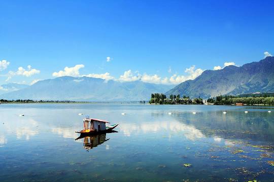  Dal Lake