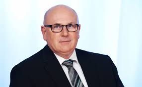 Dr. Andreas Köhler, Vorstandsvorsitzender der Kassenärztlichen Bundesvereinigung (KBV) in Berlin, tritt zurück. Er wird sein Amt aus gesundheitlichen ... - kbv_koehler_portrait
