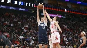 Reed Sheppard Rising: Defense and Shooting Surge Put Rockets Guard in Award Conversations