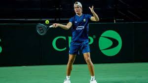 Leonardo Storck treina com time do Brasil na Copa Davis