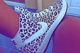 Résultat de recherche d'images pour "swag"