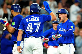 ¡Duelo Decisivo! Blue Jays vs. Rays en Toronto: ¿Quién se Lleva la Serie? - Imagen principal del artículo