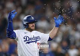 맥스 먼시 아이콘