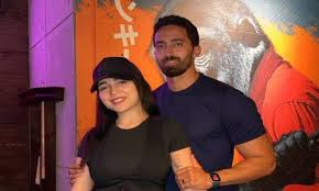 أجواء من المرح والتحدي تجمع مي عز الدين وزوجها (صور)