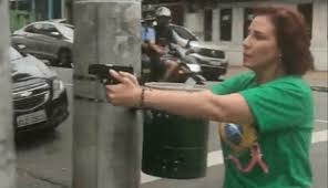 Justiça determina prisão de jornalista perseguido por Zambelli