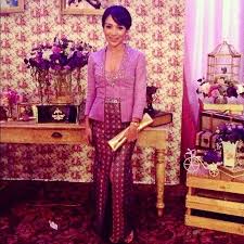 Hasil gambar untuk gambar kebaya kutu