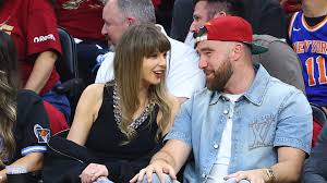 Taylor Swift attends Cavs-Knicks in Cleveland with fiancé Travis Kelce